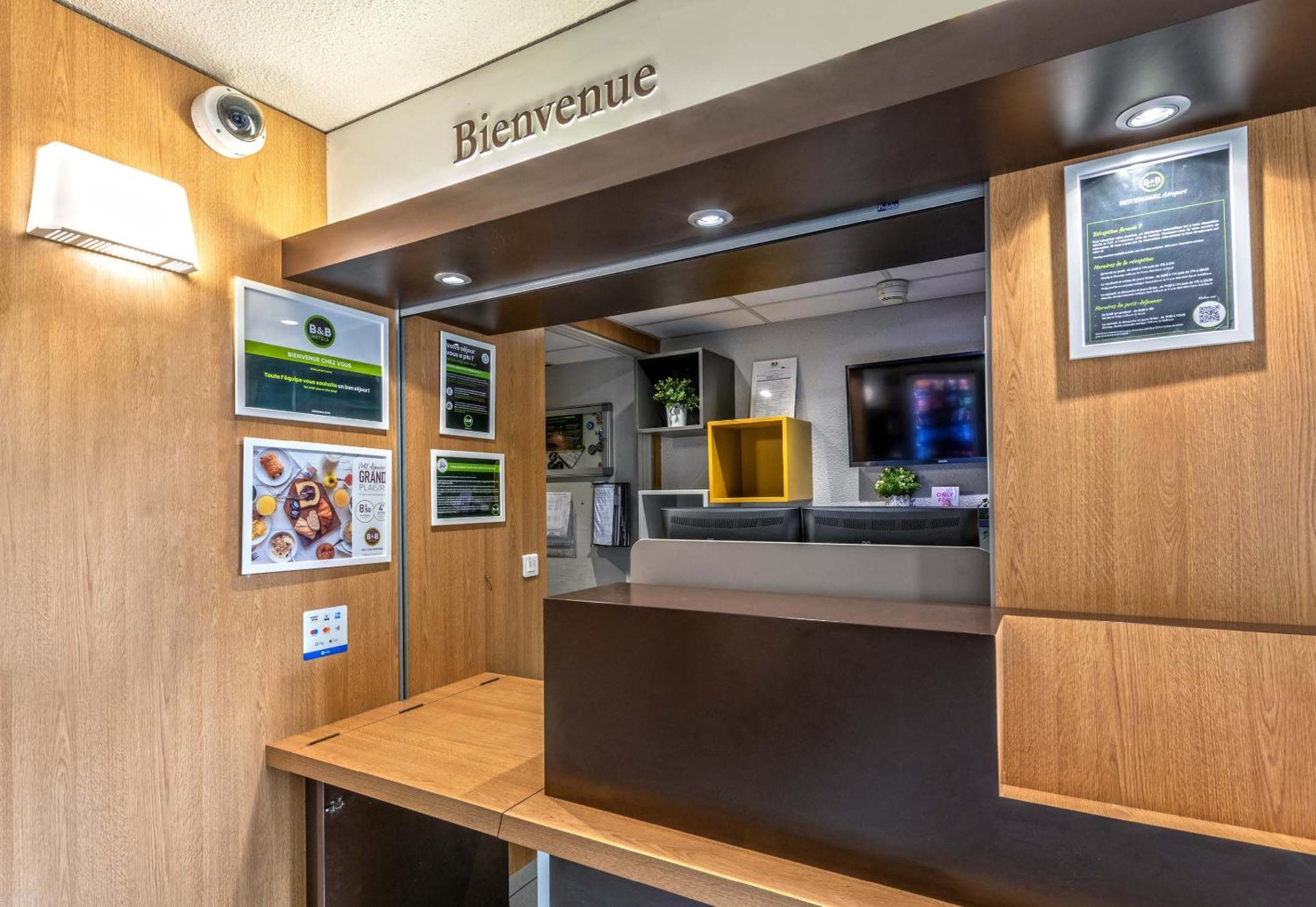 B&B Hotel Brest Kergaradec Aeroport Gouesnou ภายนอก รูปภาพ