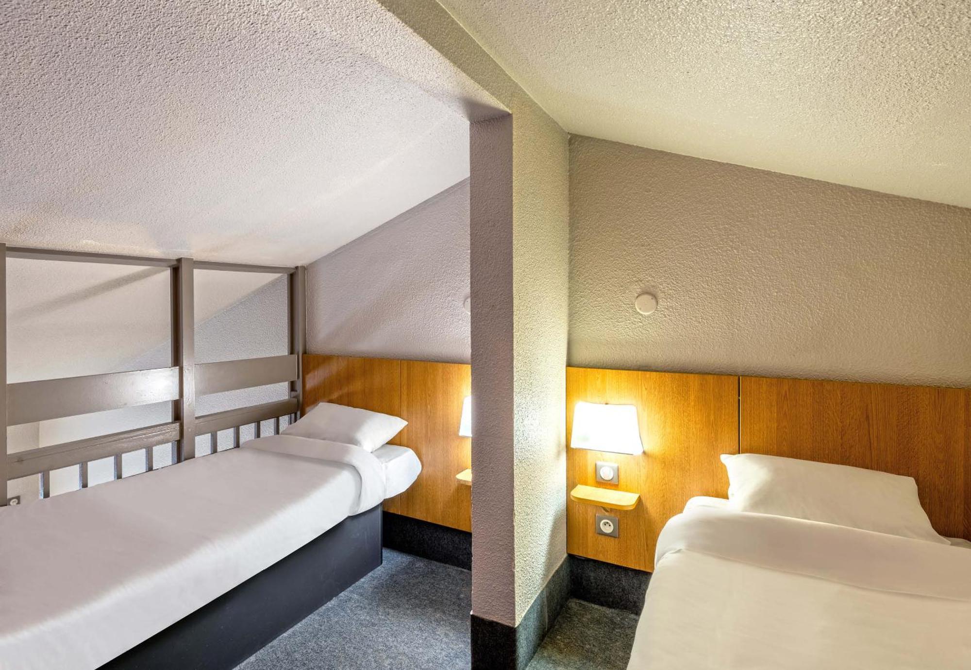 B&B Hotel Brest Kergaradec Aeroport Gouesnou ภายนอก รูปภาพ