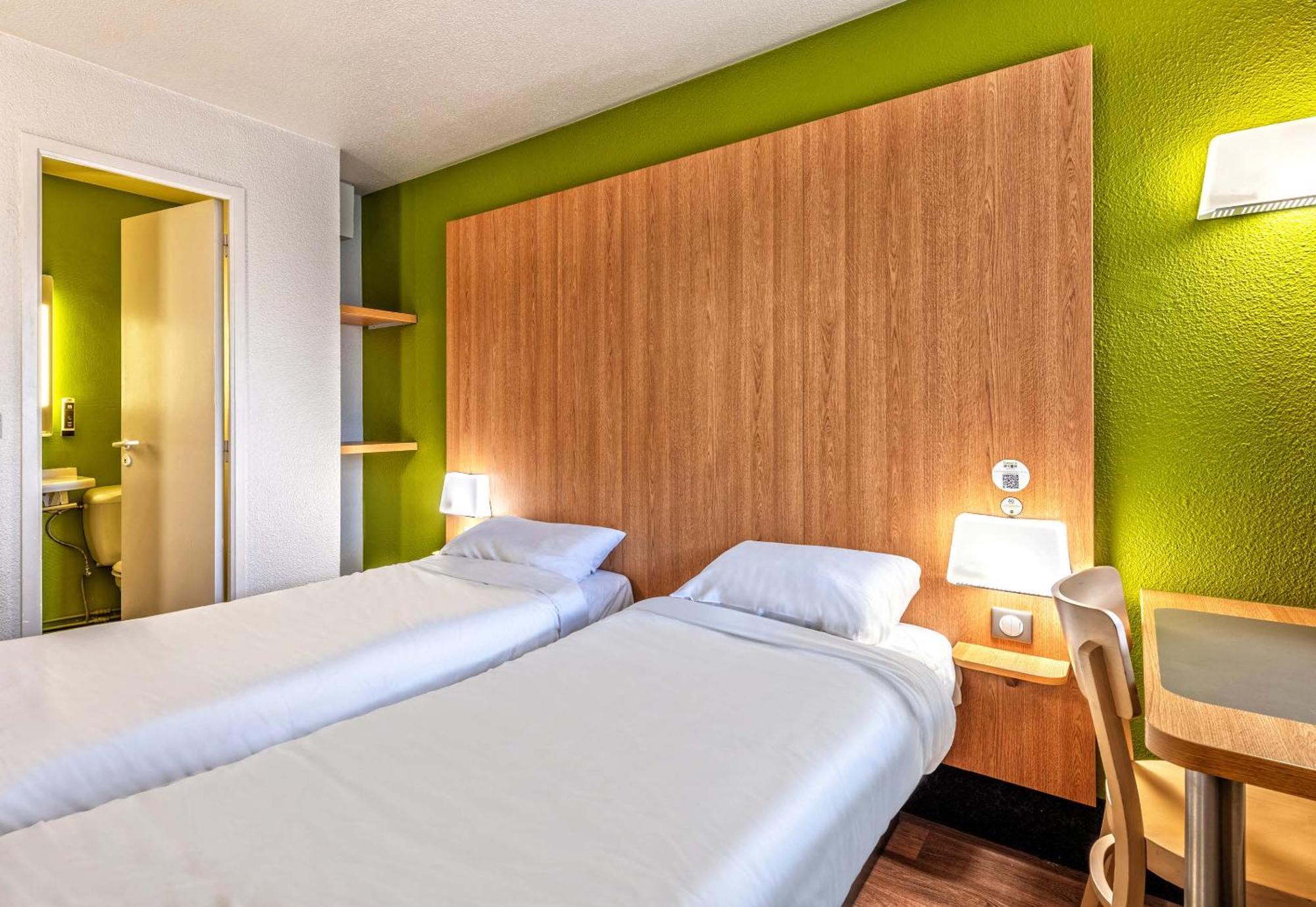 B&B Hotel Brest Kergaradec Aeroport Gouesnou ภายนอก รูปภาพ