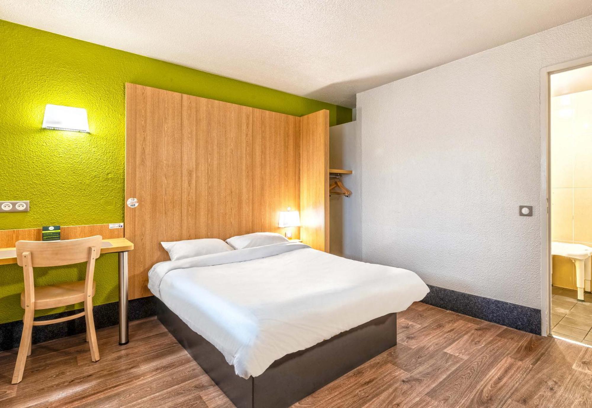 B&B Hotel Brest Kergaradec Aeroport Gouesnou ภายนอก รูปภาพ