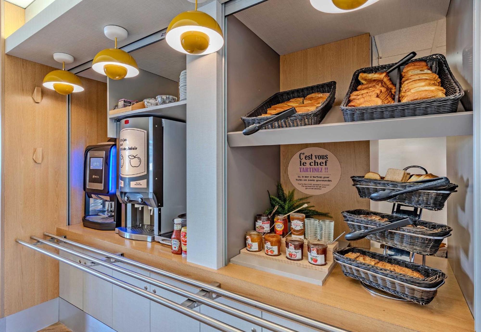 B&B Hotel Brest Kergaradec Aeroport Gouesnou ภายนอก รูปภาพ