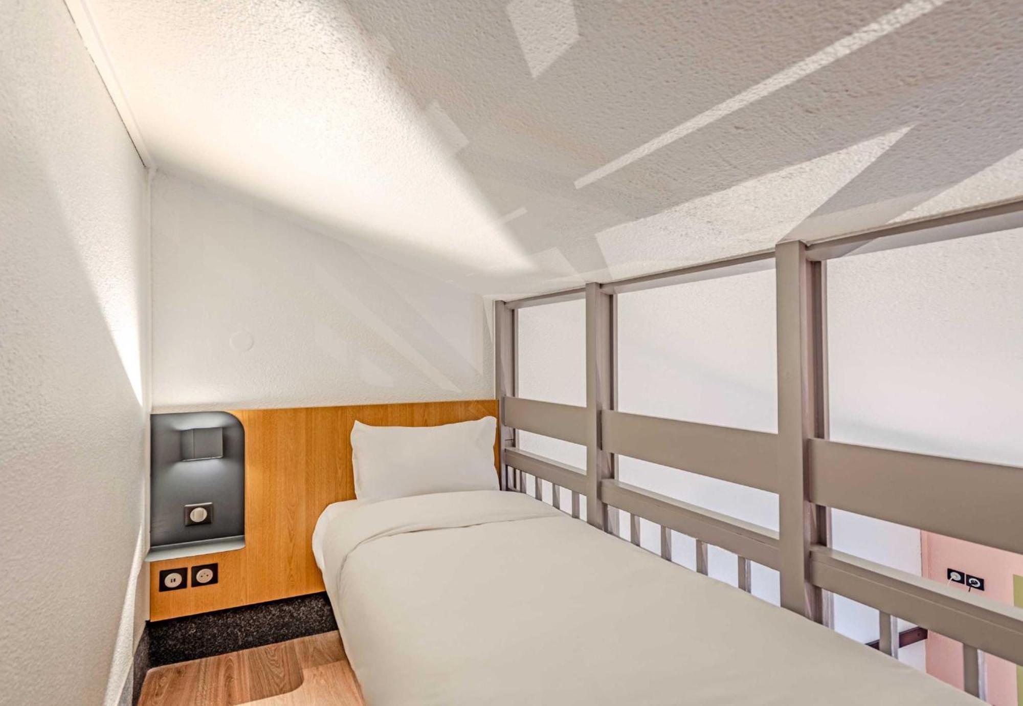 B&B Hotel Brest Kergaradec Aeroport Gouesnou ภายนอก รูปภาพ