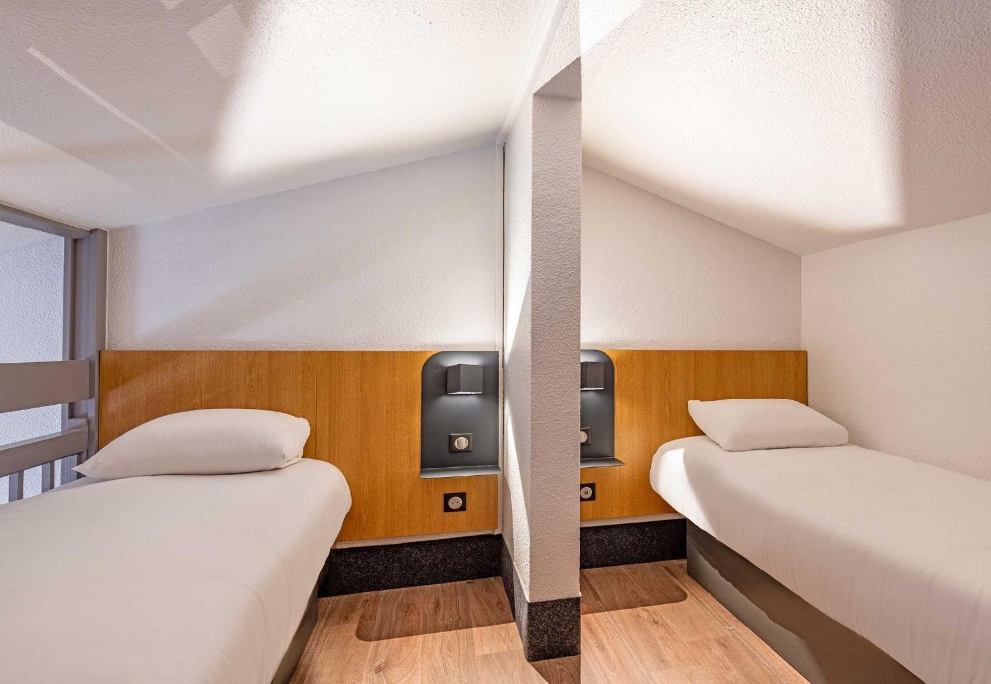 B&B Hotel Brest Kergaradec Aeroport Gouesnou ภายนอก รูปภาพ